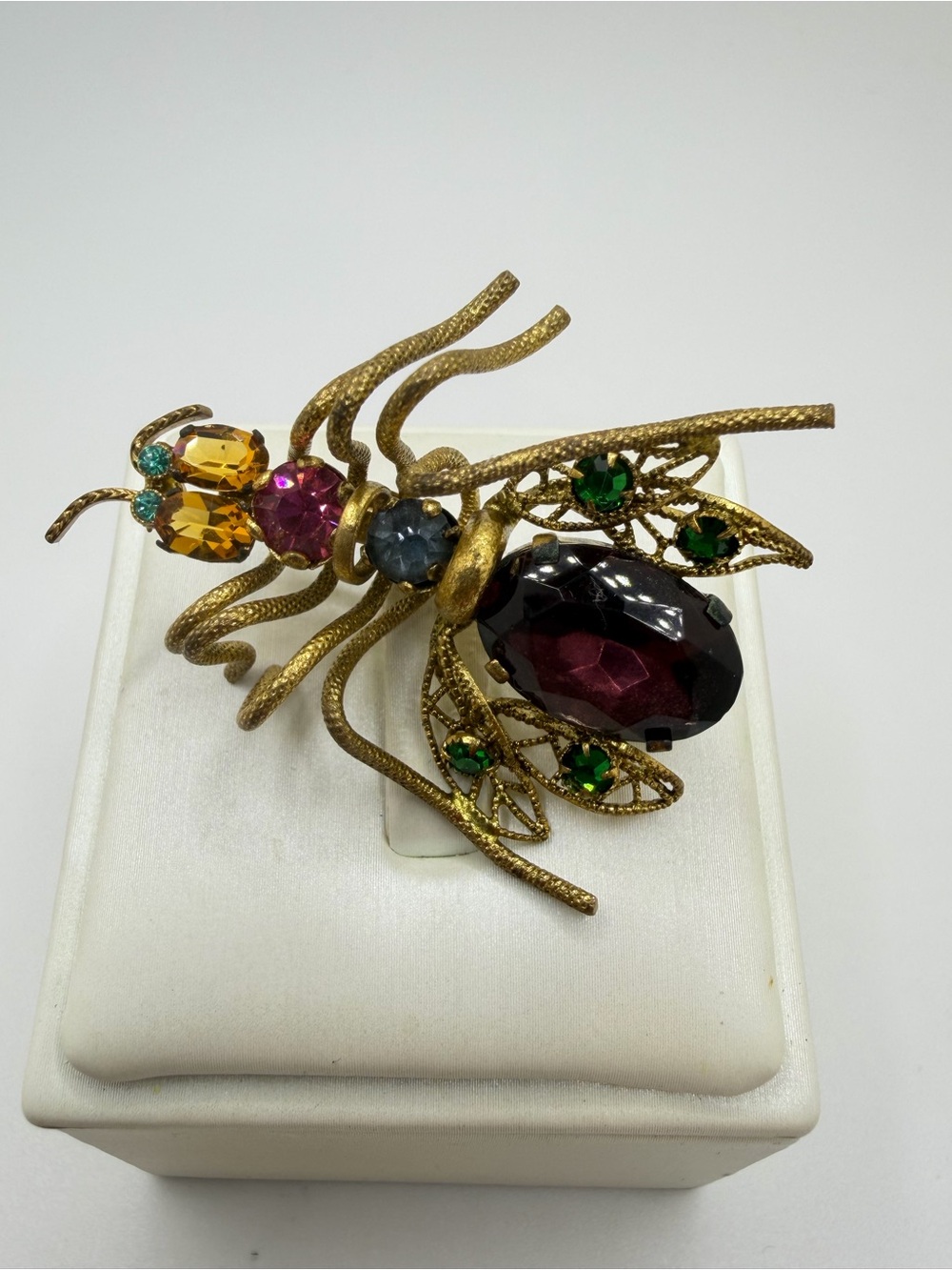 Vintage Czecho Signed, gold tone bug brooch/pin w/ Czech glass rhinestones!